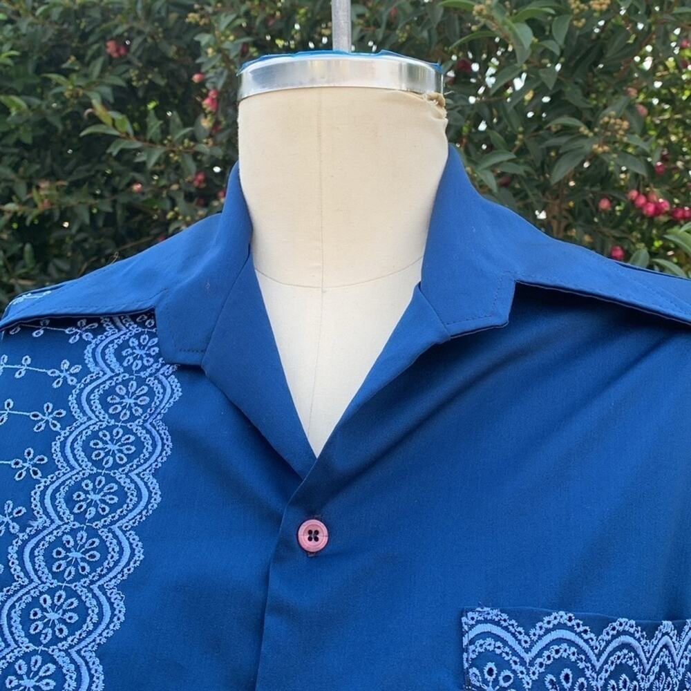 Vintage Velvet Touch Button-Down Shirt – 70s Vibes Blue Men’s 1970s Embroidered - Picture 4 of 9
